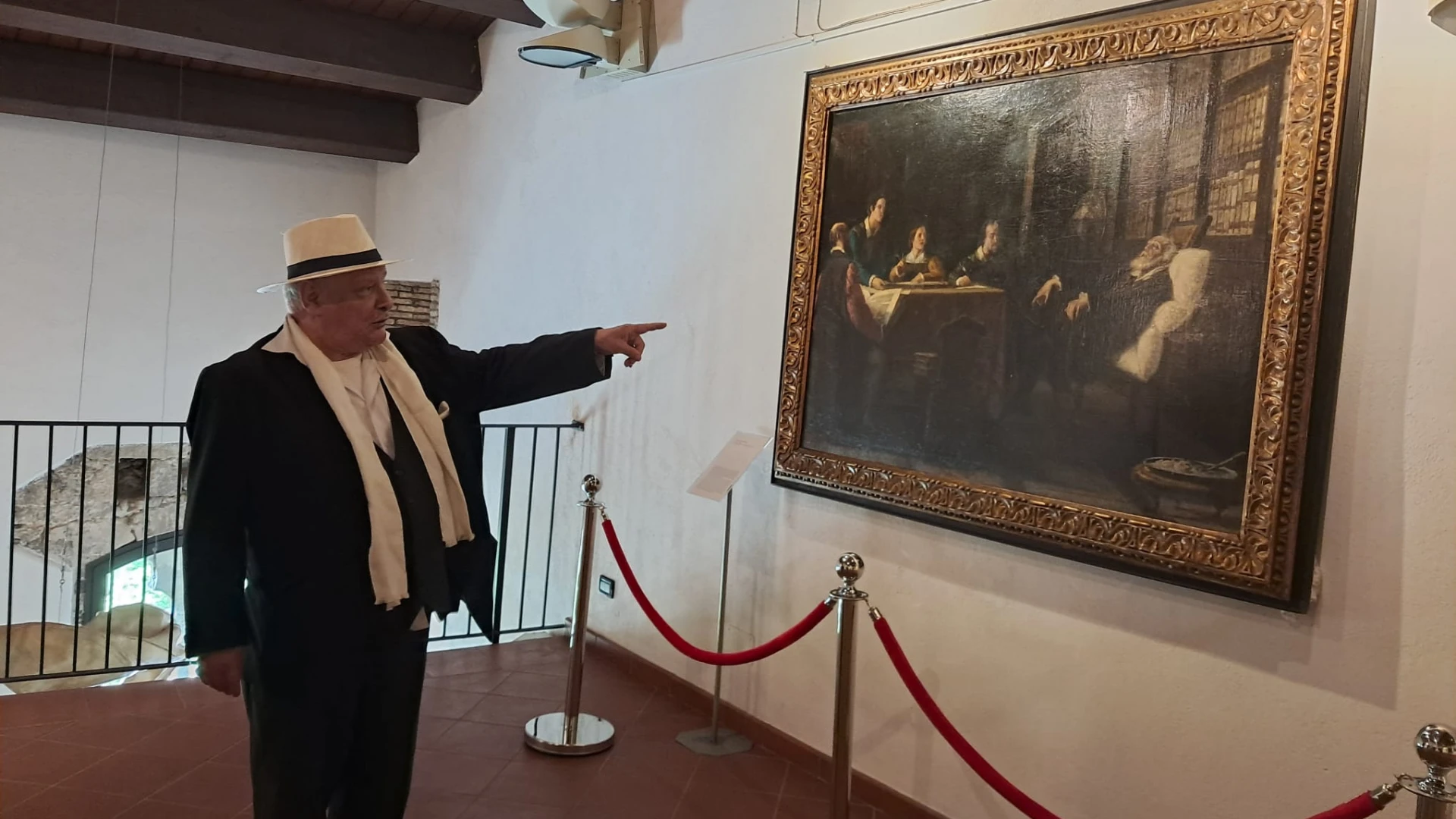L’Attore Giuseppe Cascella a Castel Di Sangro. Ieri ha visitato il Cinema Teatro Italia e la pinacoteca Patiniana. Ha interpretato Don Salvo nella fiction Onore e Rispetto.